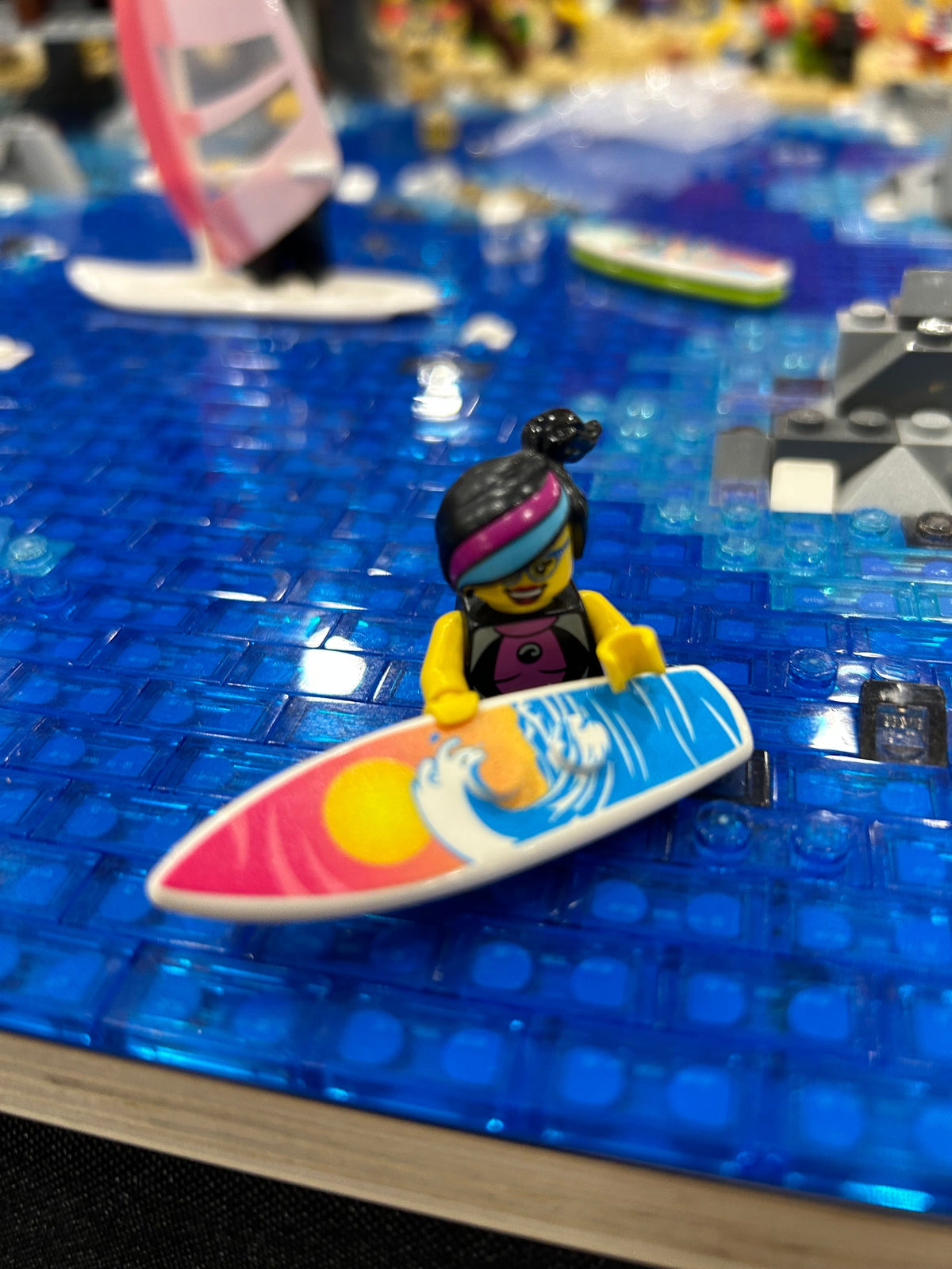 Sunset Wave Surfboard for Minifigs